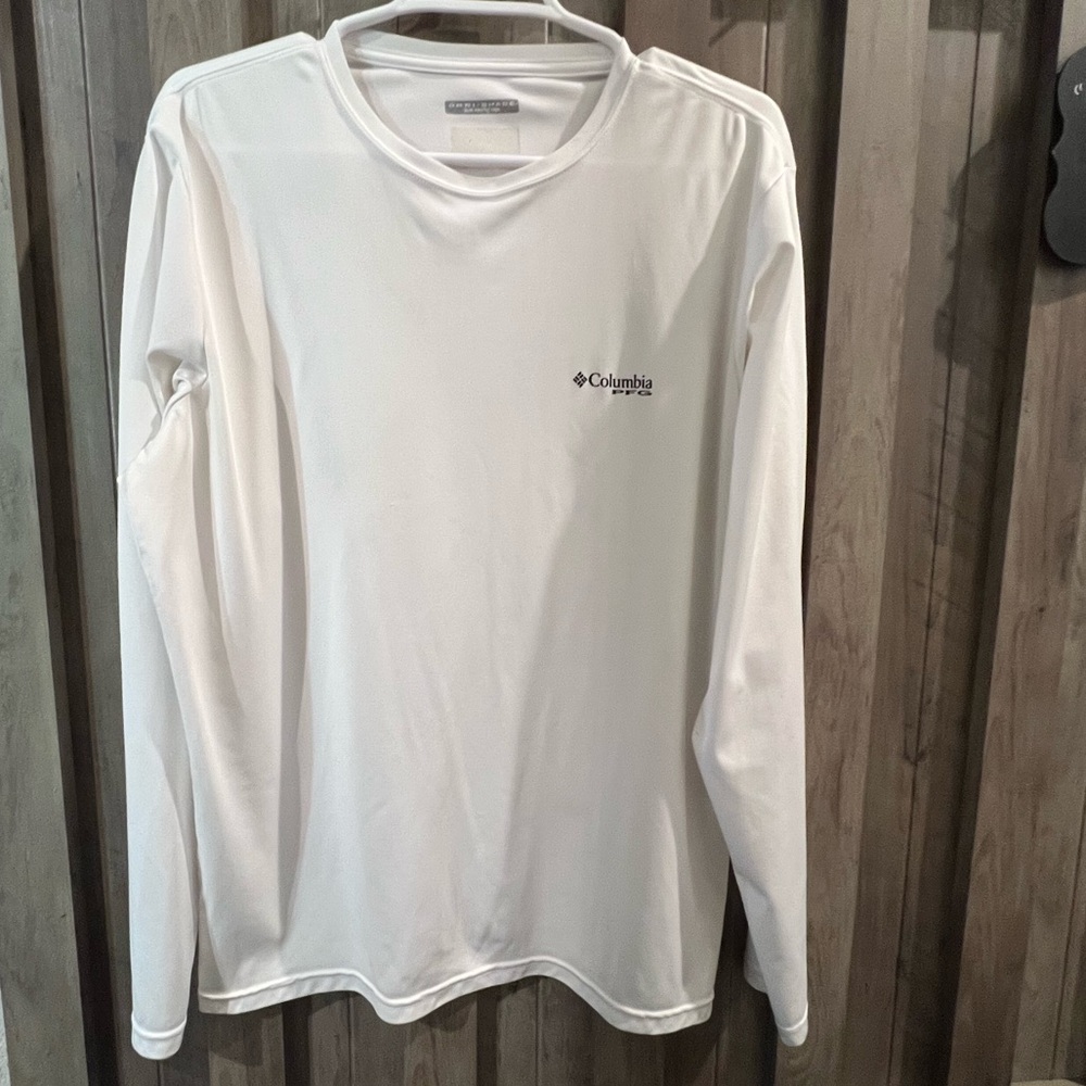 Columbia PFG size Large white shirt